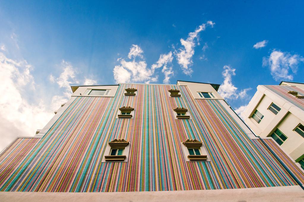 Double Rainbow B&B Hualien City Exterior photo